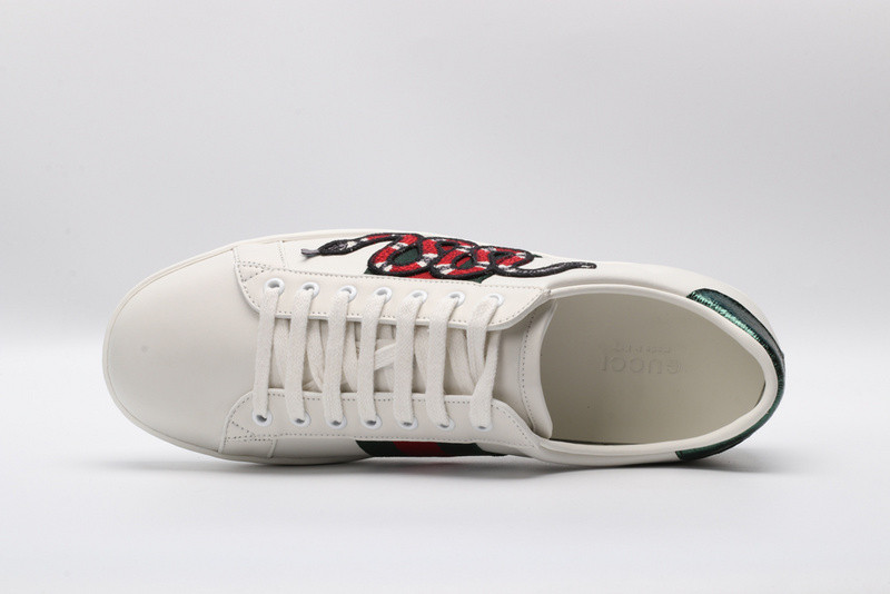 Gvc*1 ace embroidered low-top sneaker white with snake