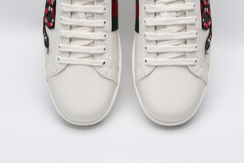 Gvc*1 ace embroidered low-top sneaker white with snake