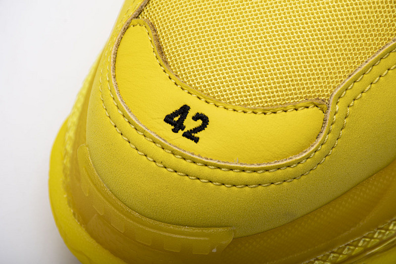 Ba1en*iaga triple s yellow