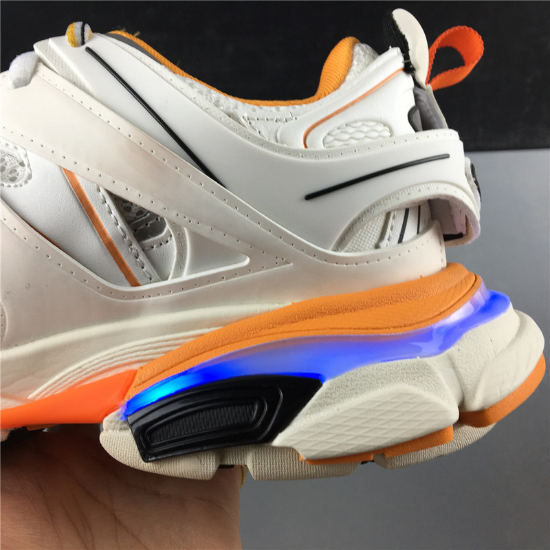 Ba1en*iaga 3.0 track trainer orange white with led