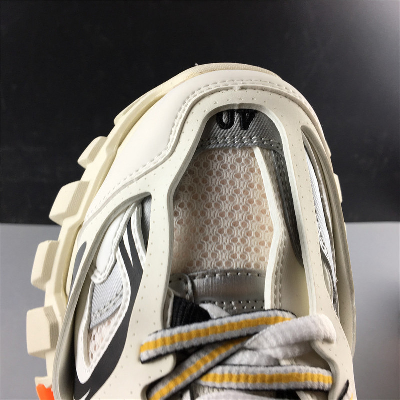 Ba1en*iaga 3.0 track trainer orange white with led