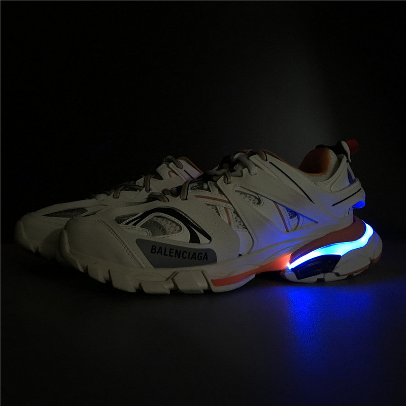 Ba1en*iaga 3.0 track trainer orange white with led
