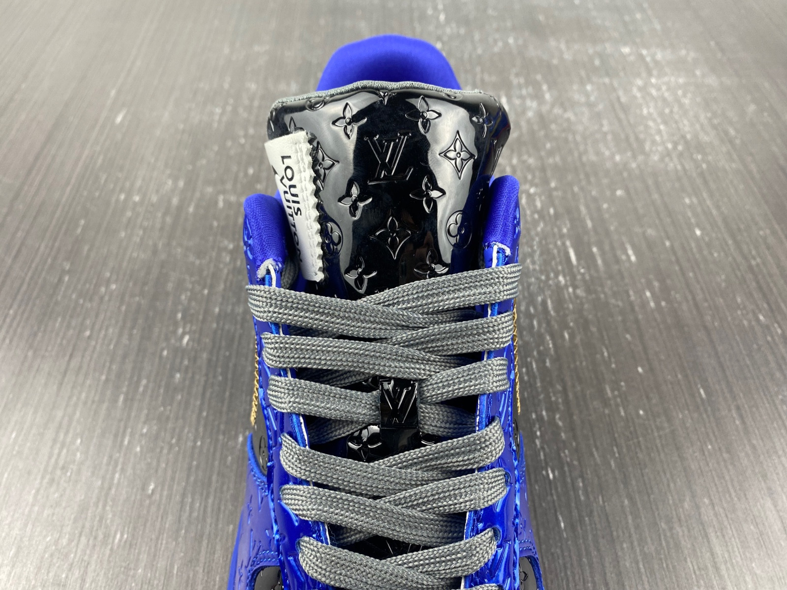 lwe sneaker