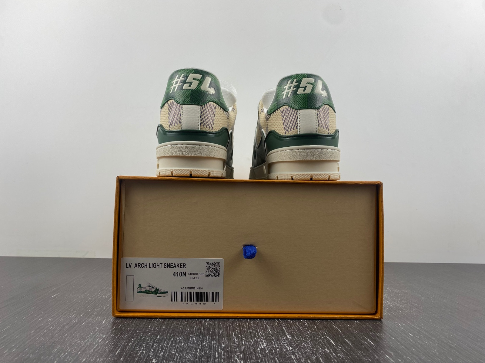 lwe sneaker