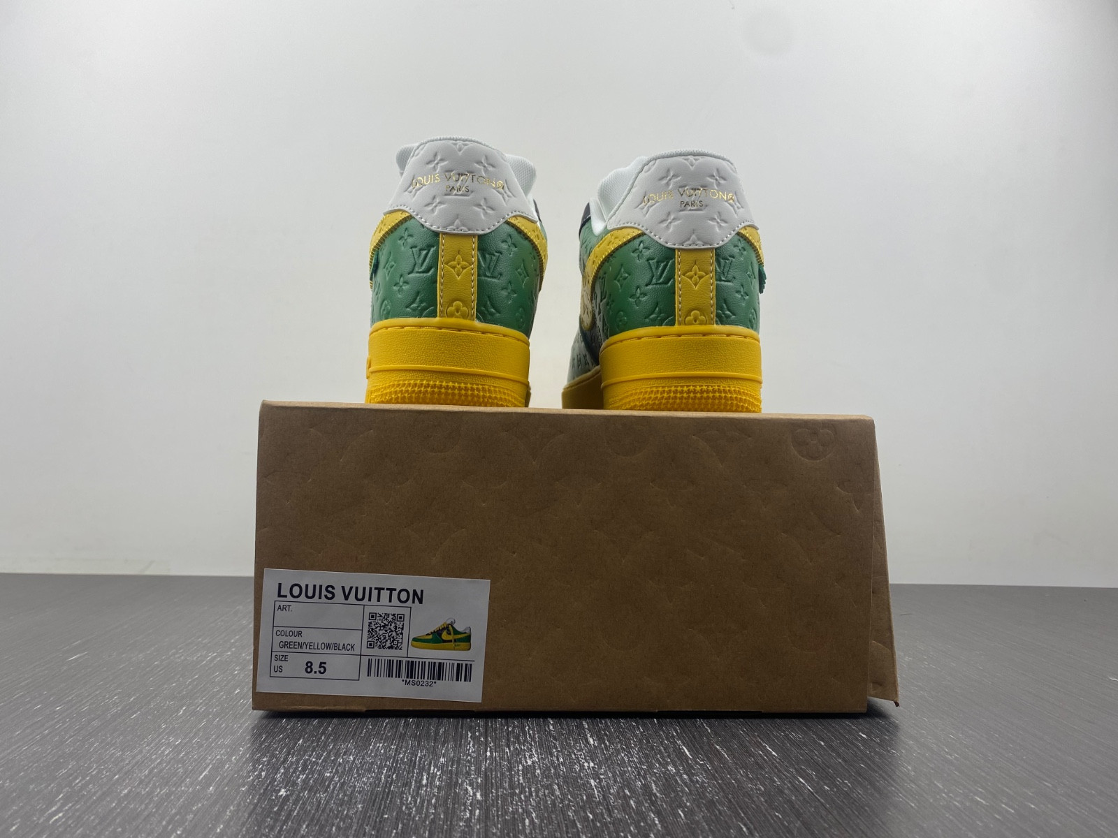 lwe sneaker