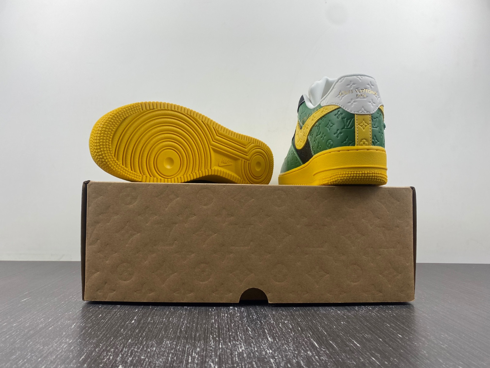 lwe sneaker