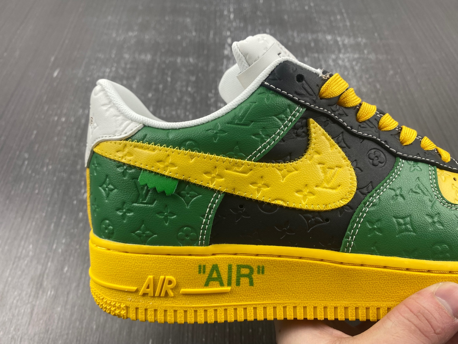 lwe sneaker