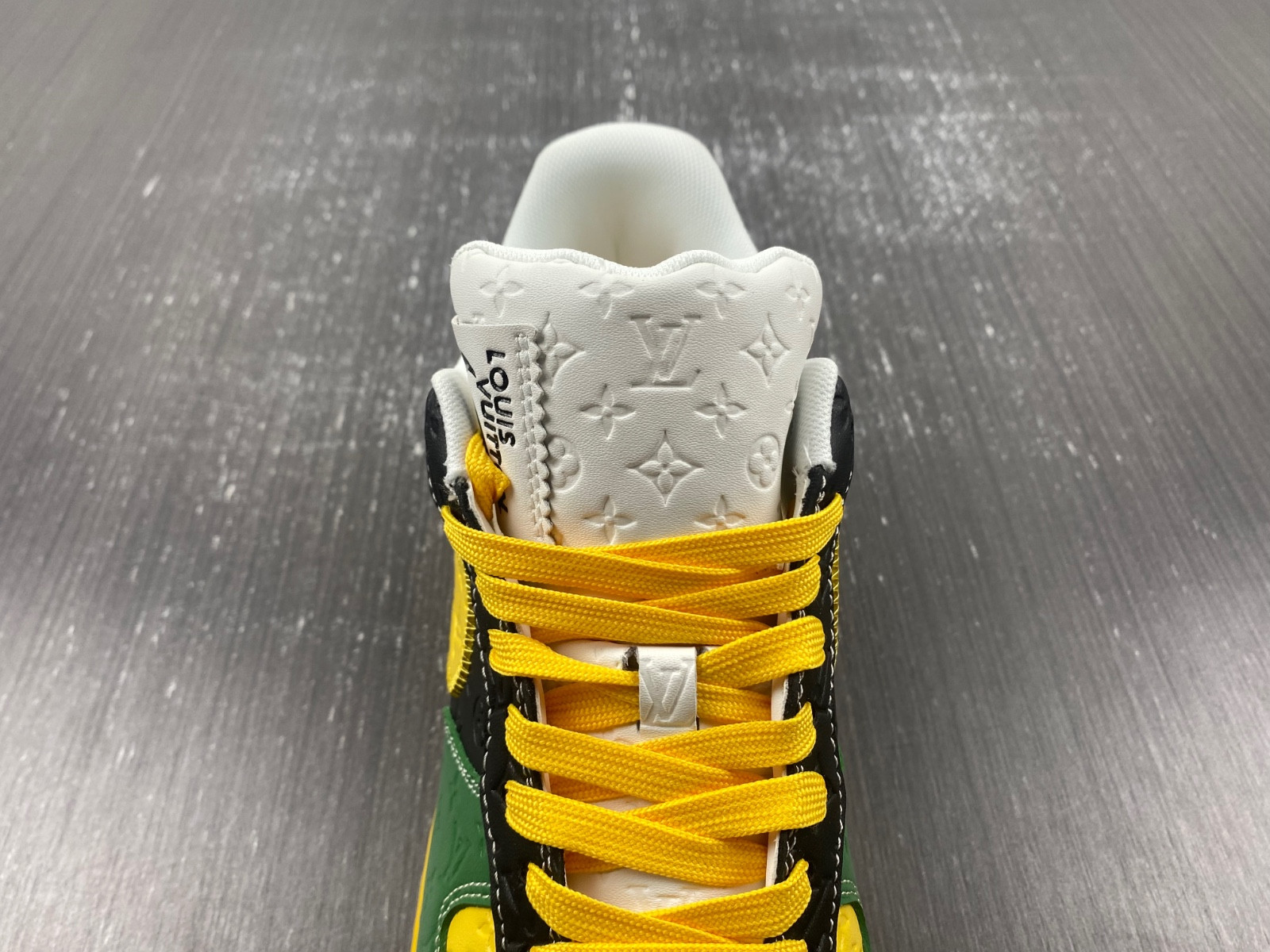 lwe sneaker
