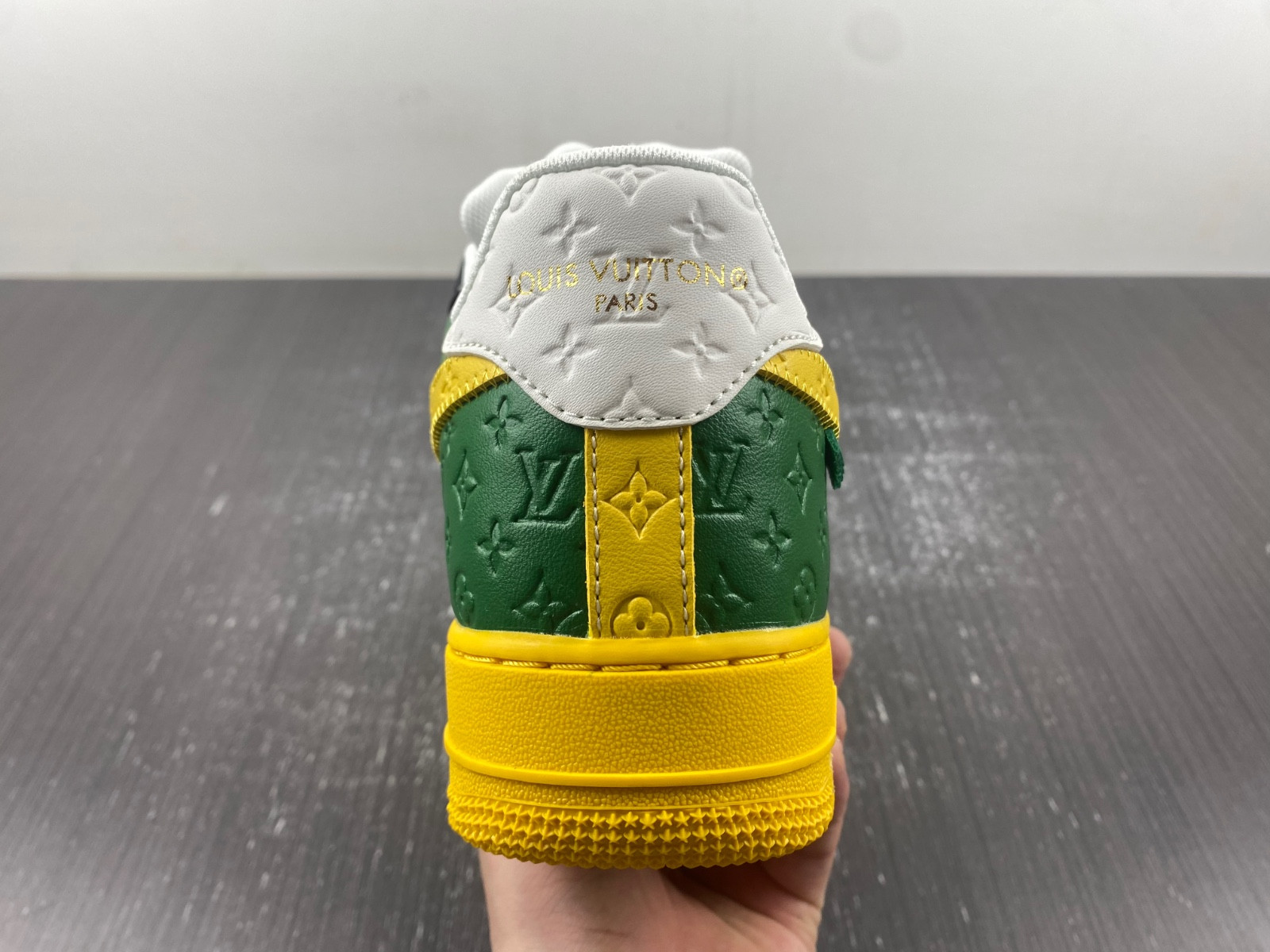 lwe sneaker