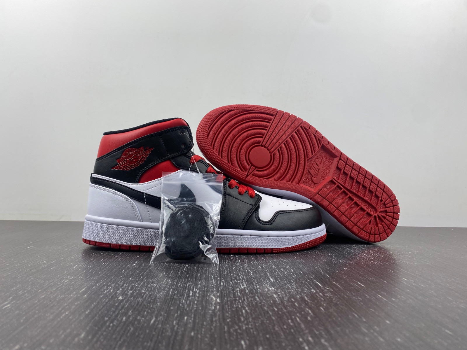 air jordan 1 mid 