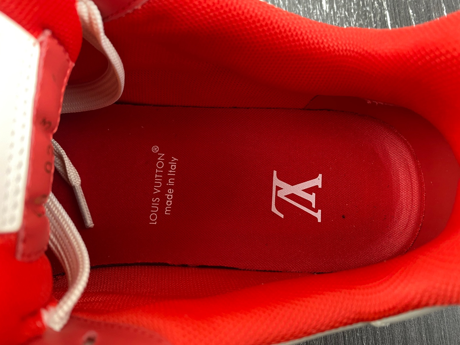 lwe sneaker