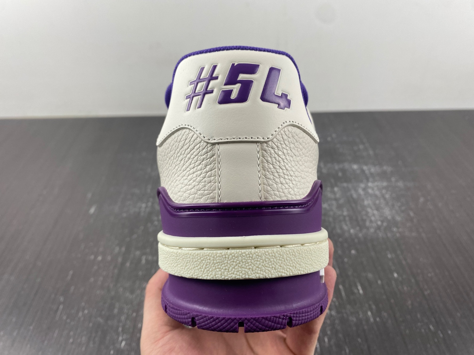 lwe sneaker
