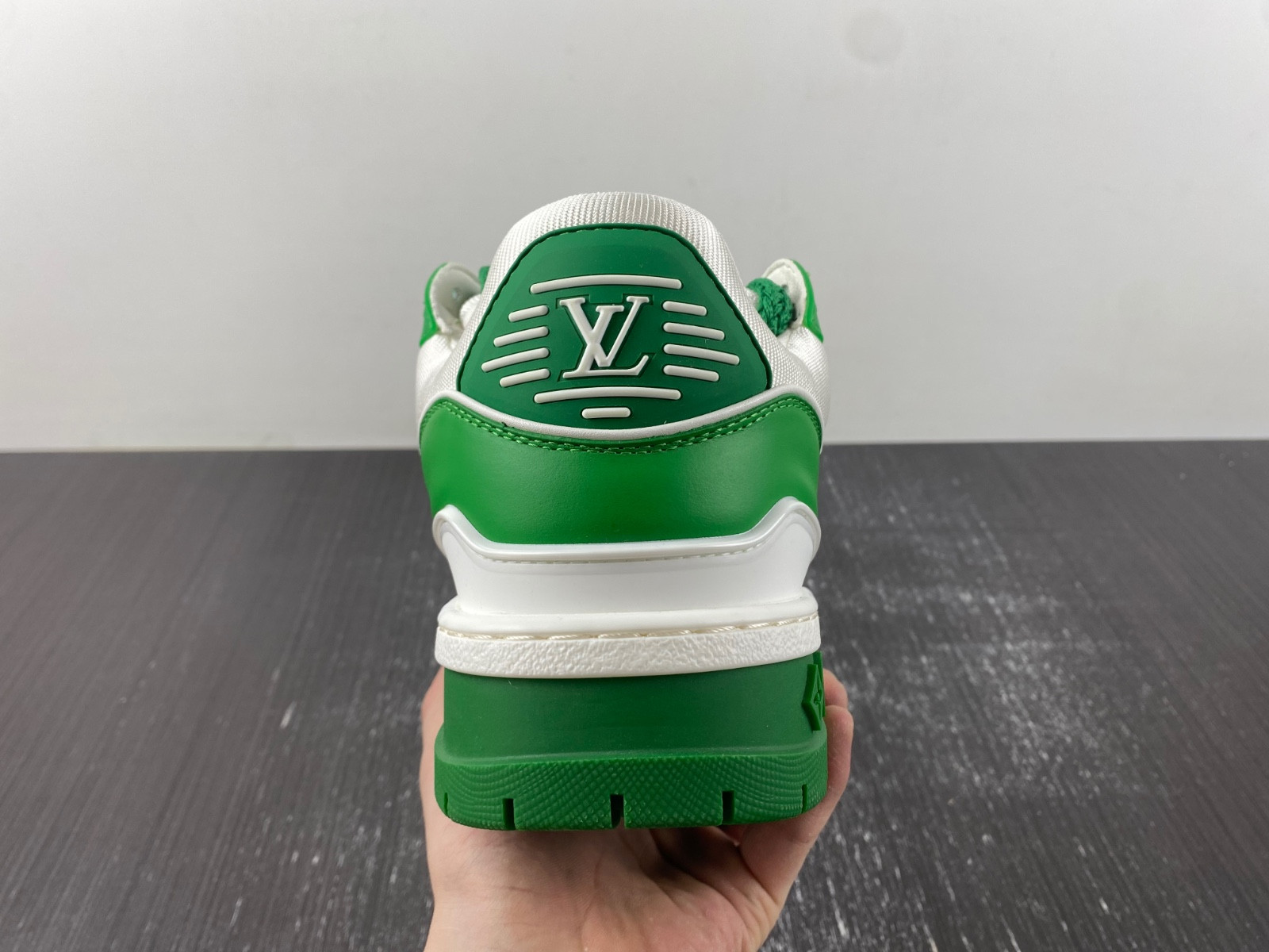 lwe sneaker