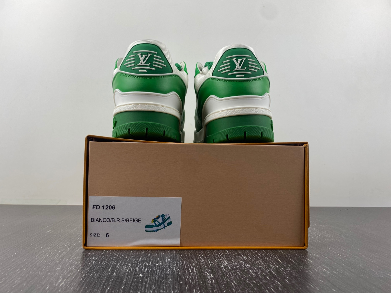 lwe sneaker