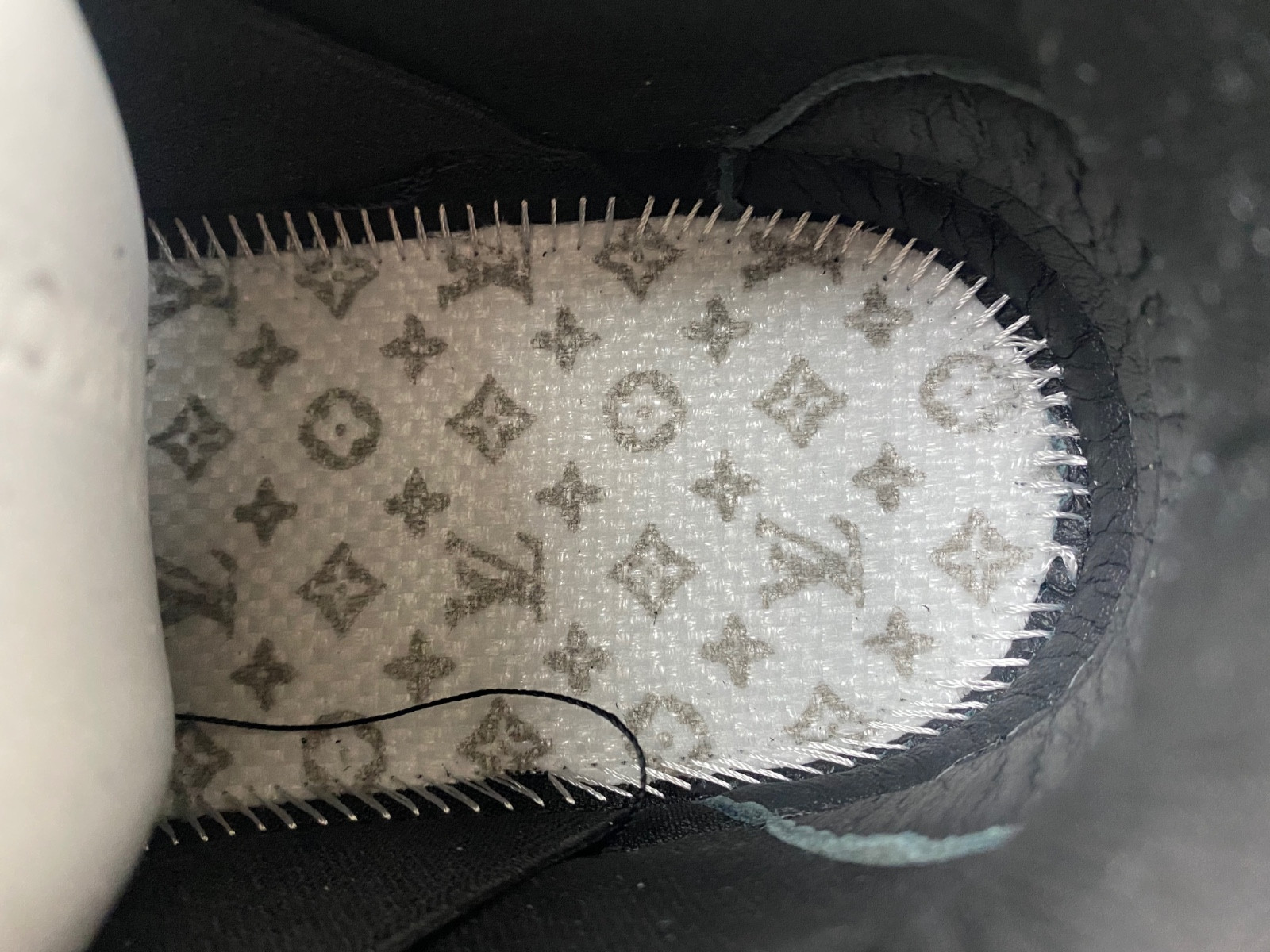 lwe sneaker