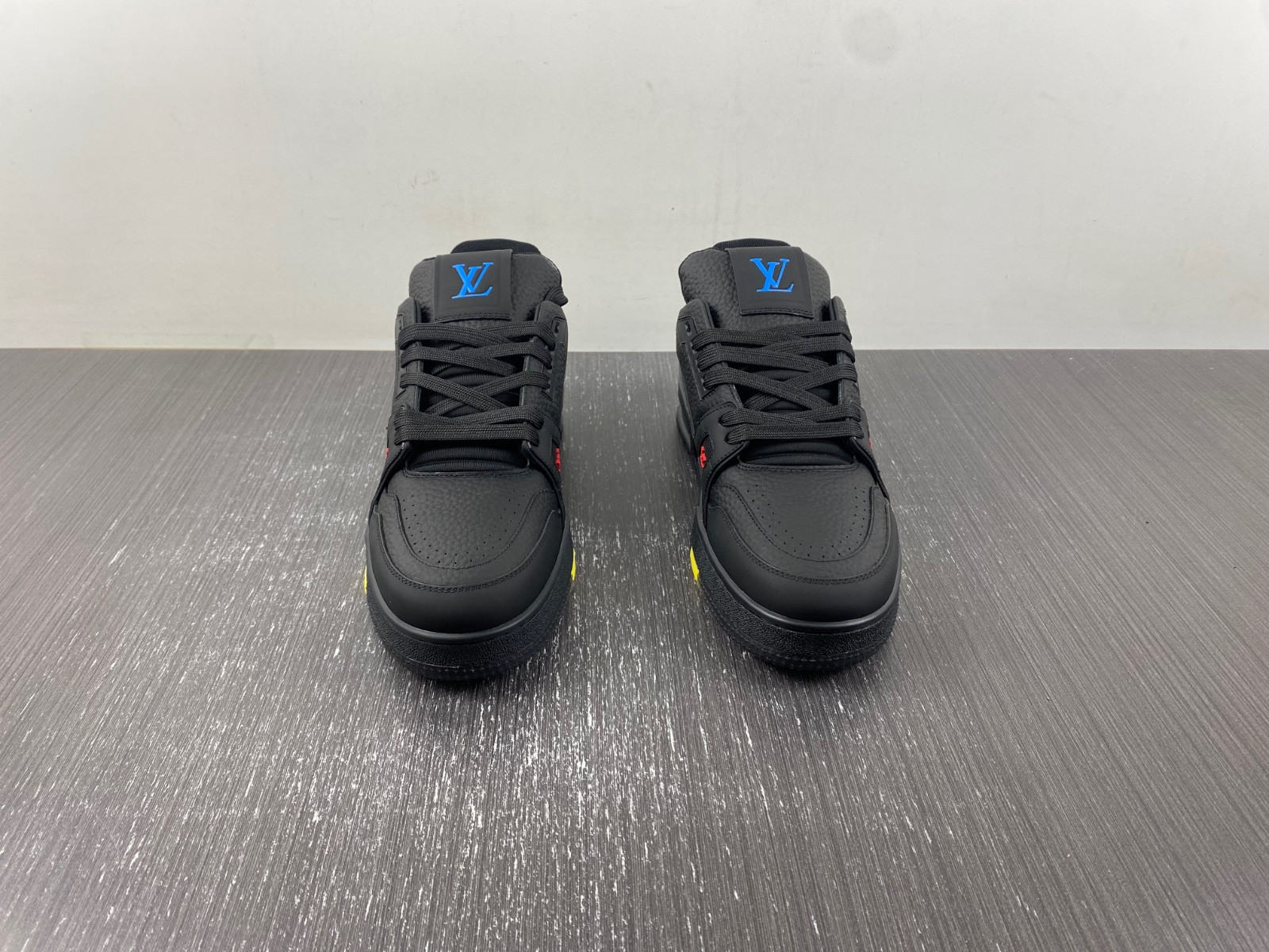 lwe sneaker