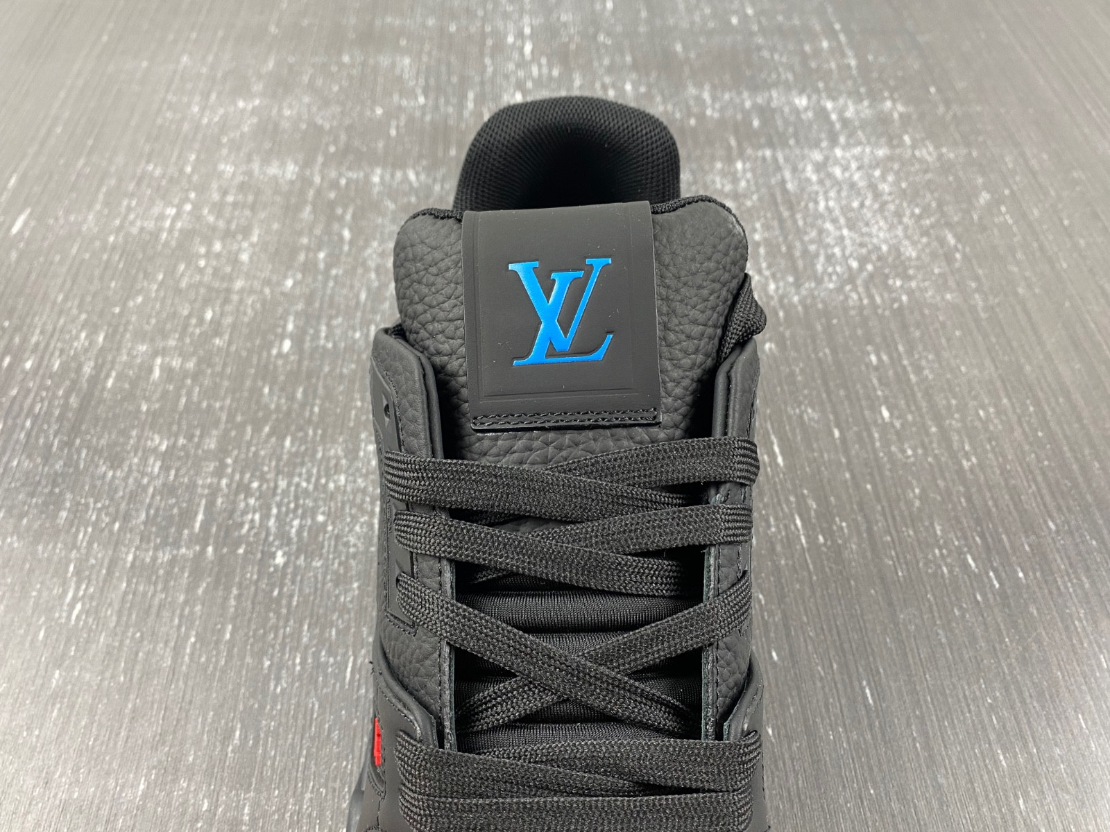 lwe sneaker