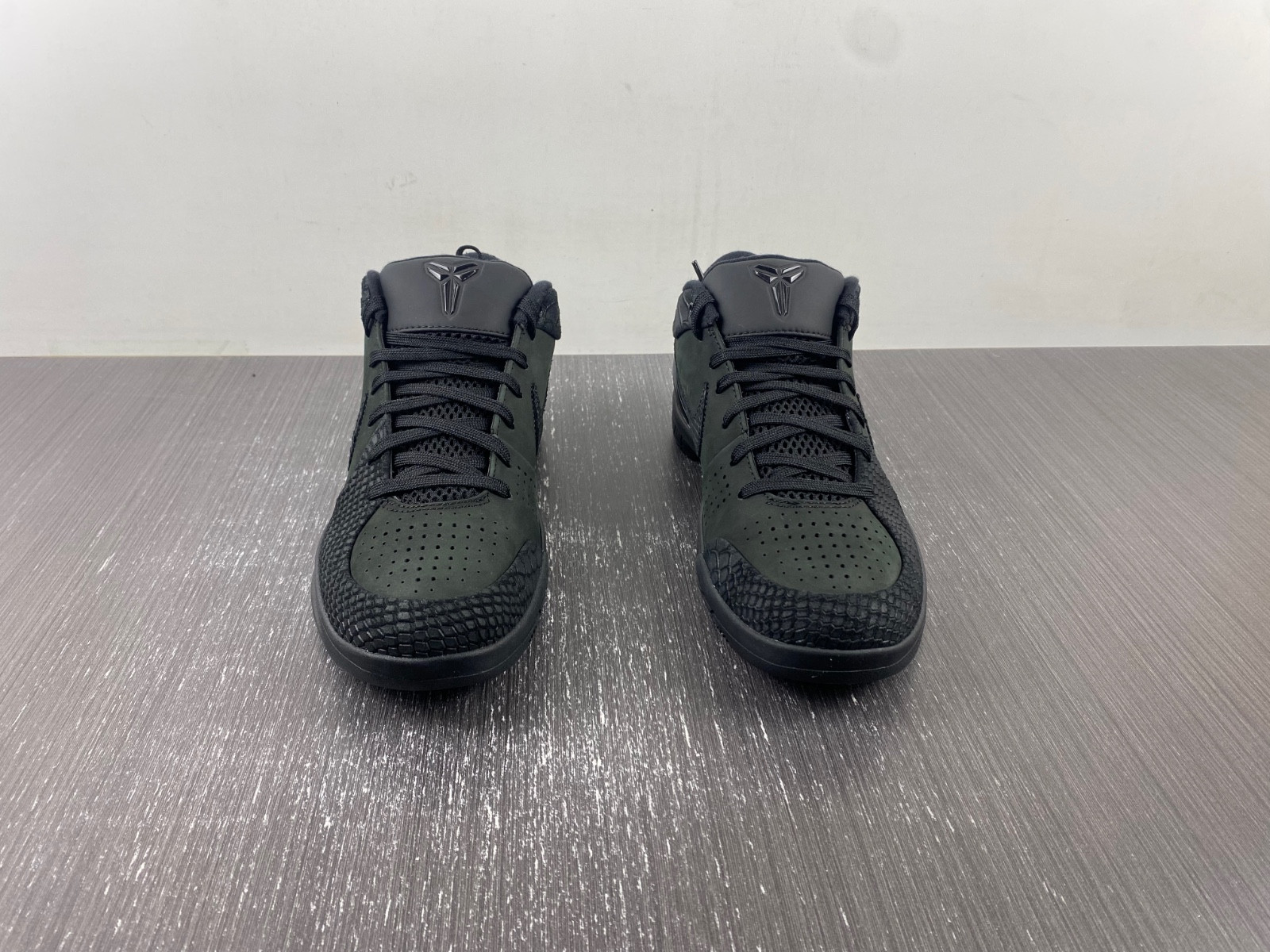 nike kobe 4 protro black university gold fq3544-001