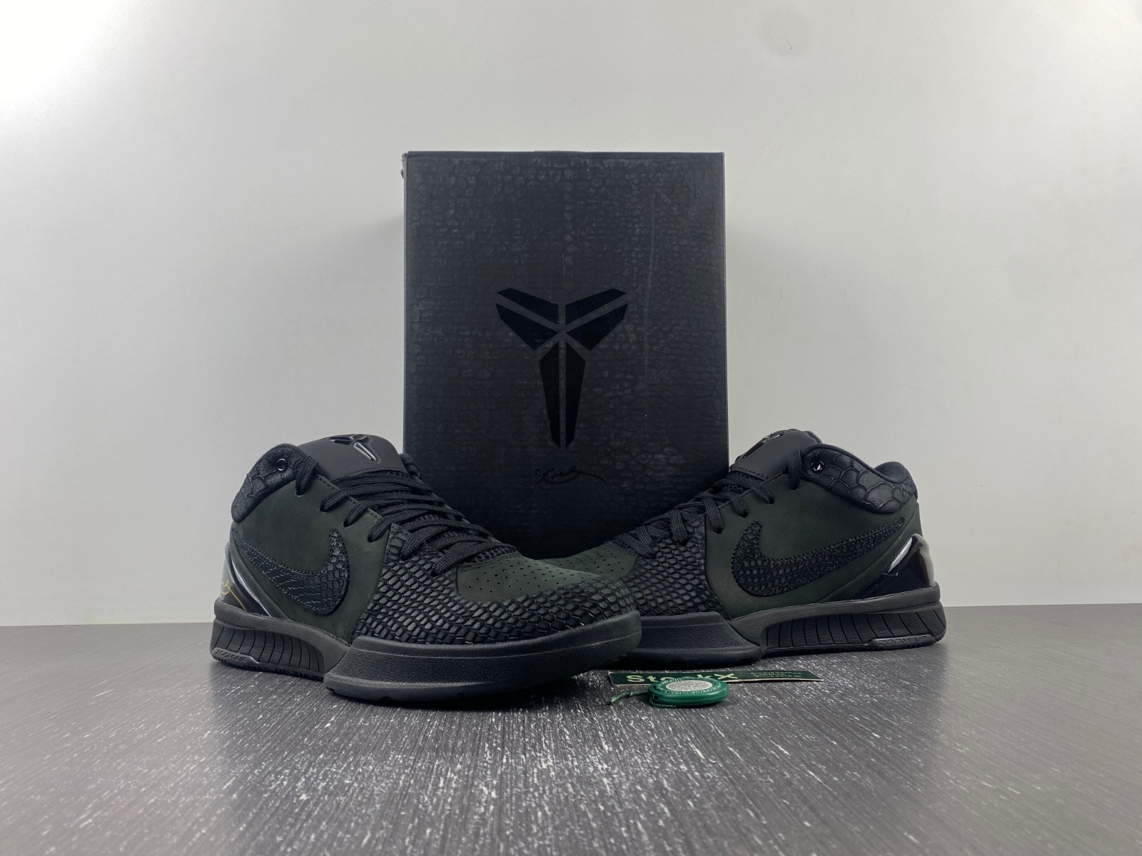 nike kobe 4 protro black university gold fq3544-001