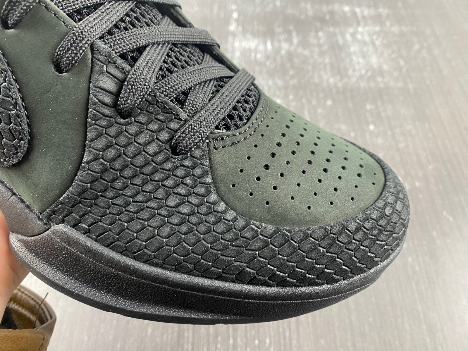 nike kobe 4 protro black university gold fq3544-001