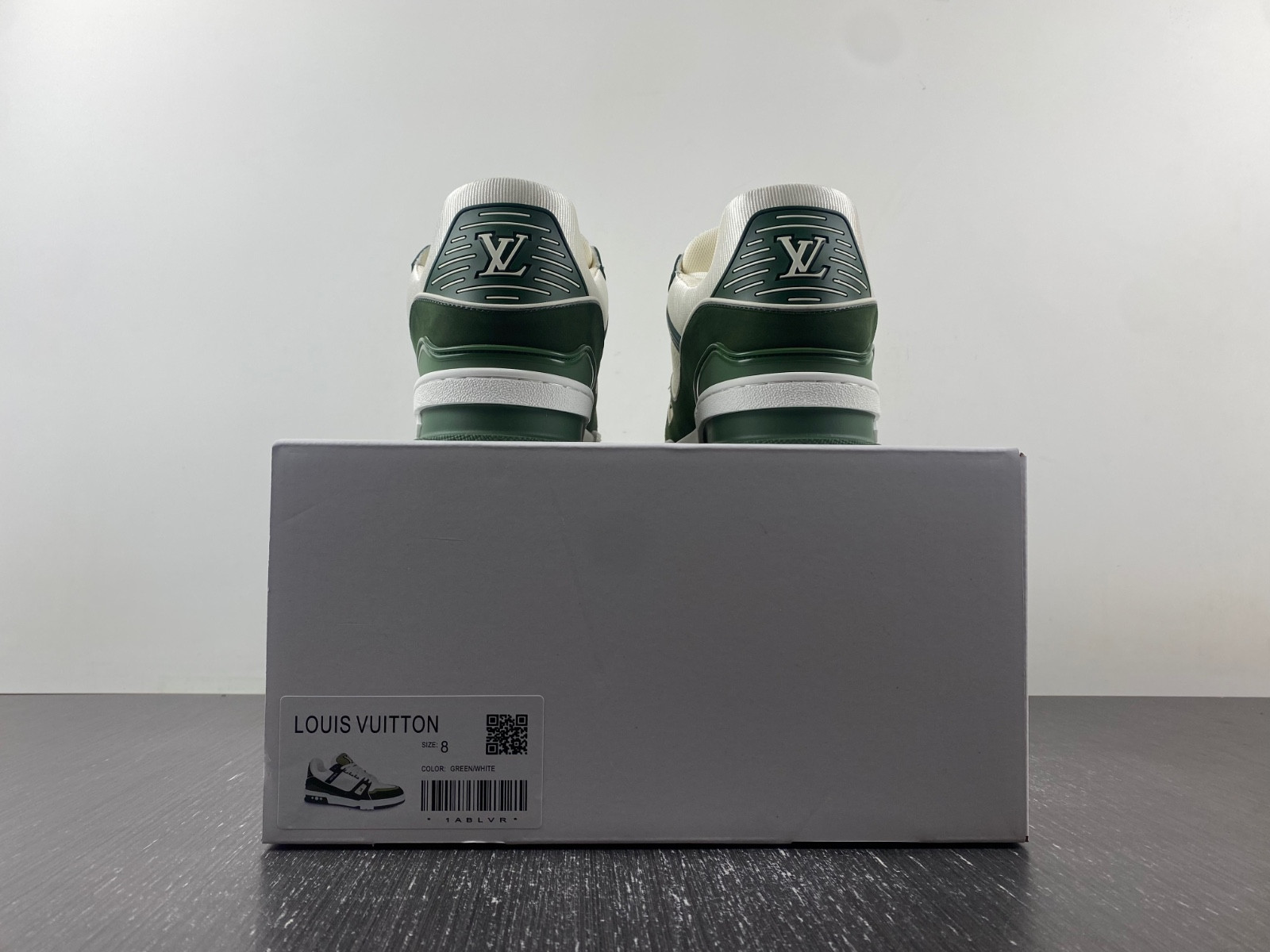 lwe sneaker