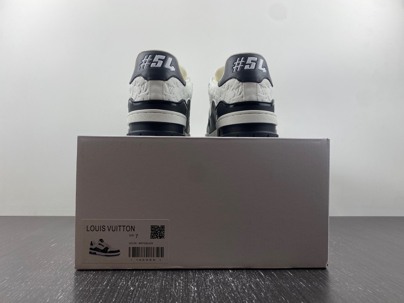 lwe sneaker