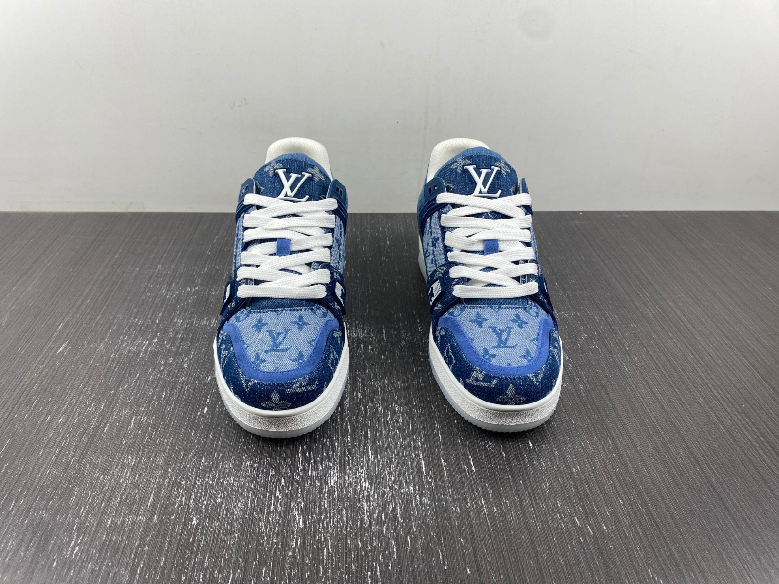 lwe sneaker