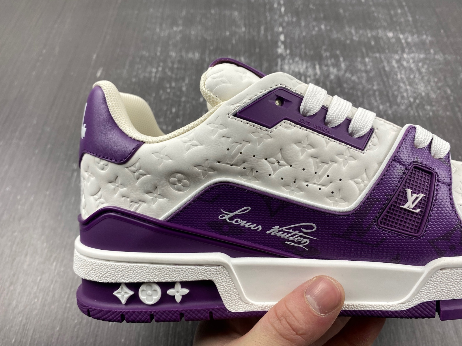 lwe sneaker