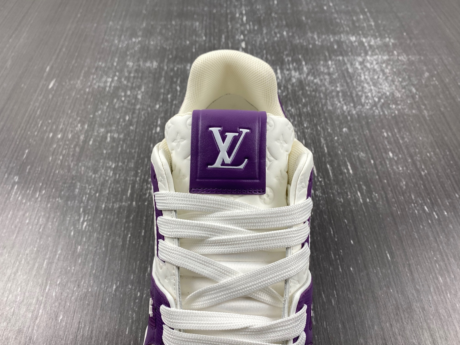 lwe sneaker