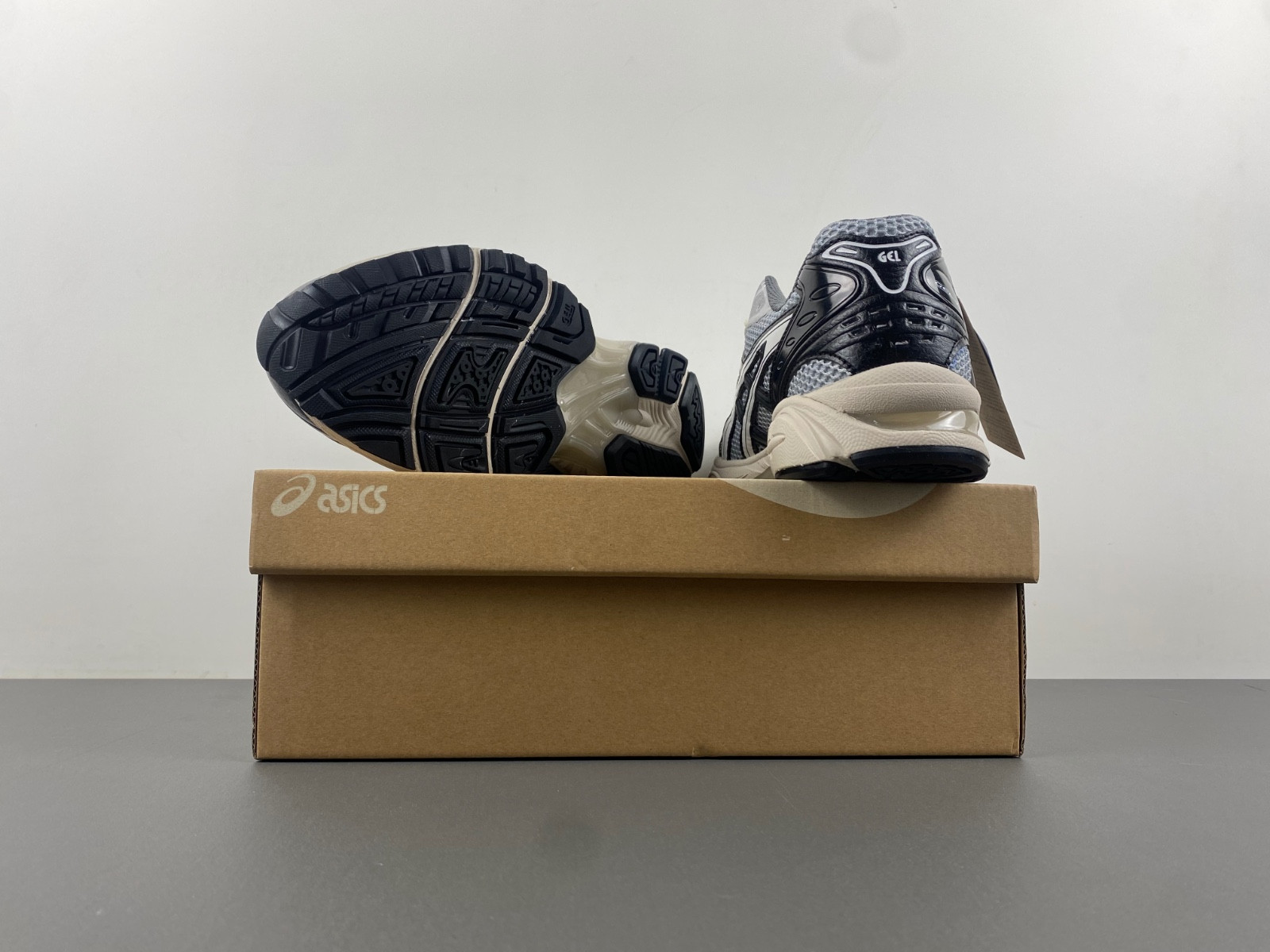 As*ic*s gel-kayano 14 black glacier grey silver men