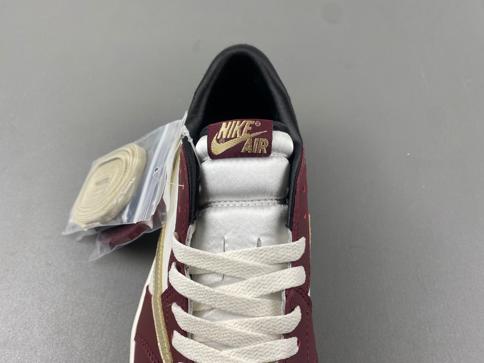 air jordan 1 low year of the dragon 2024 fj5735-100