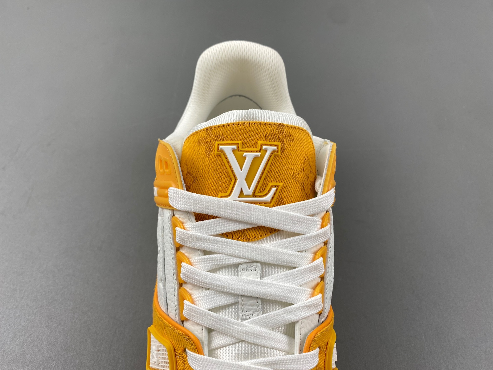 lwe sneaker