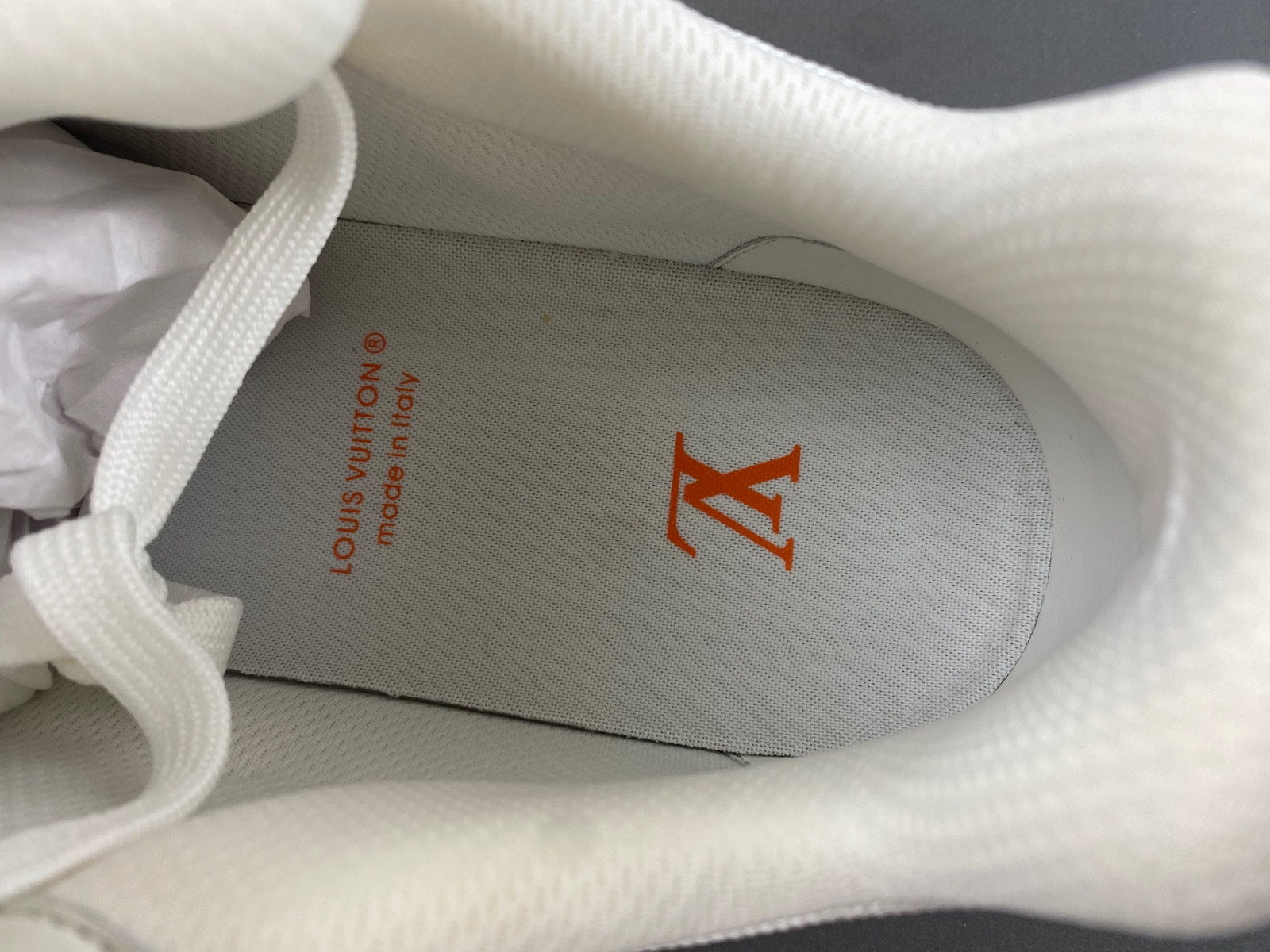 lwe sneaker