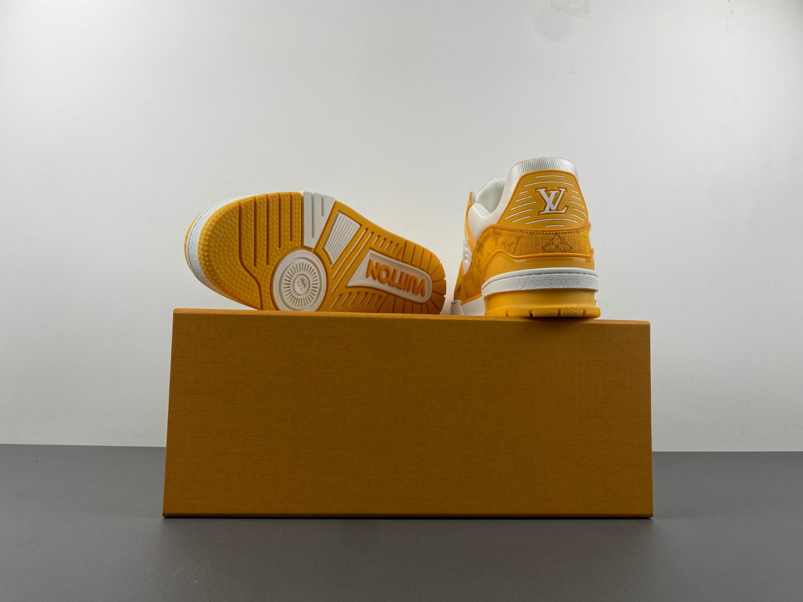 lwe sneaker