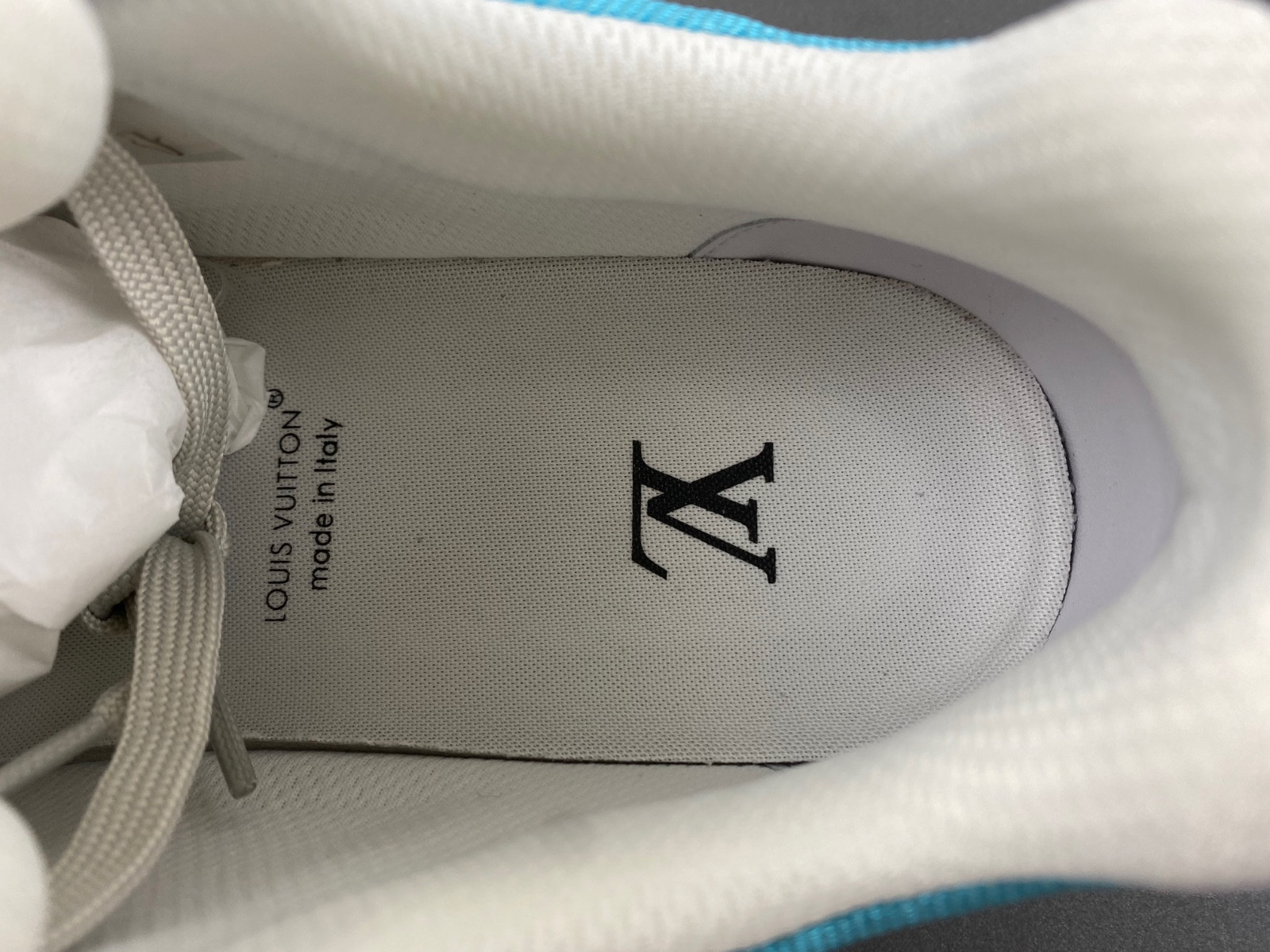 lwe sneaker