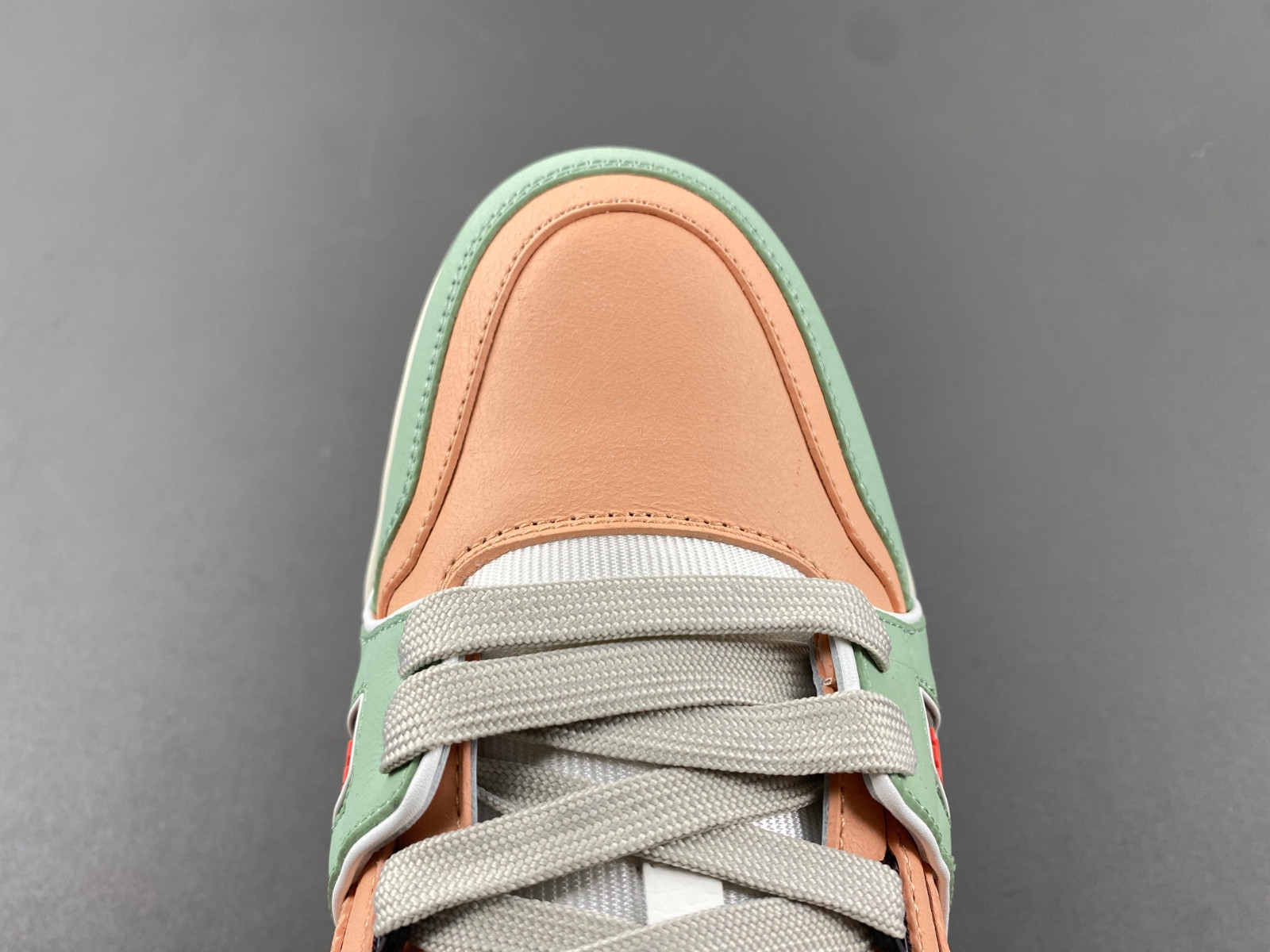 lwe sneaker