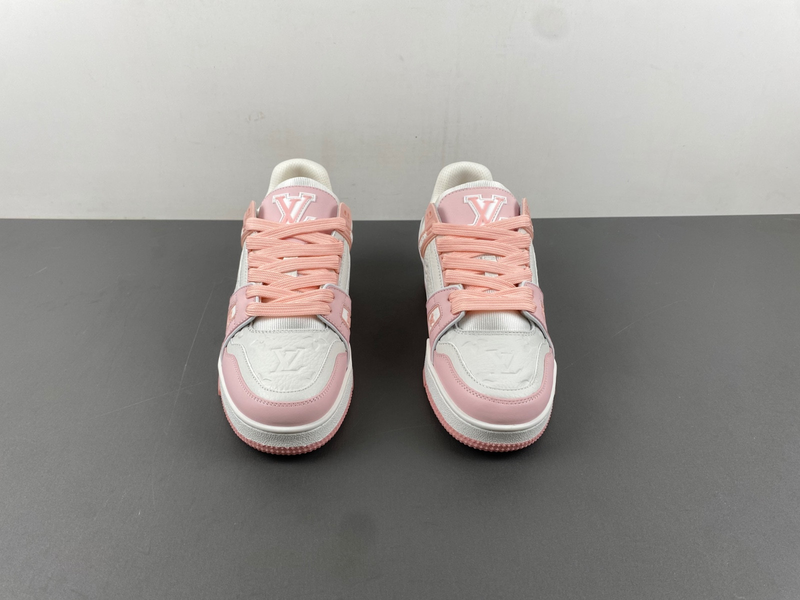 lwe sneaker