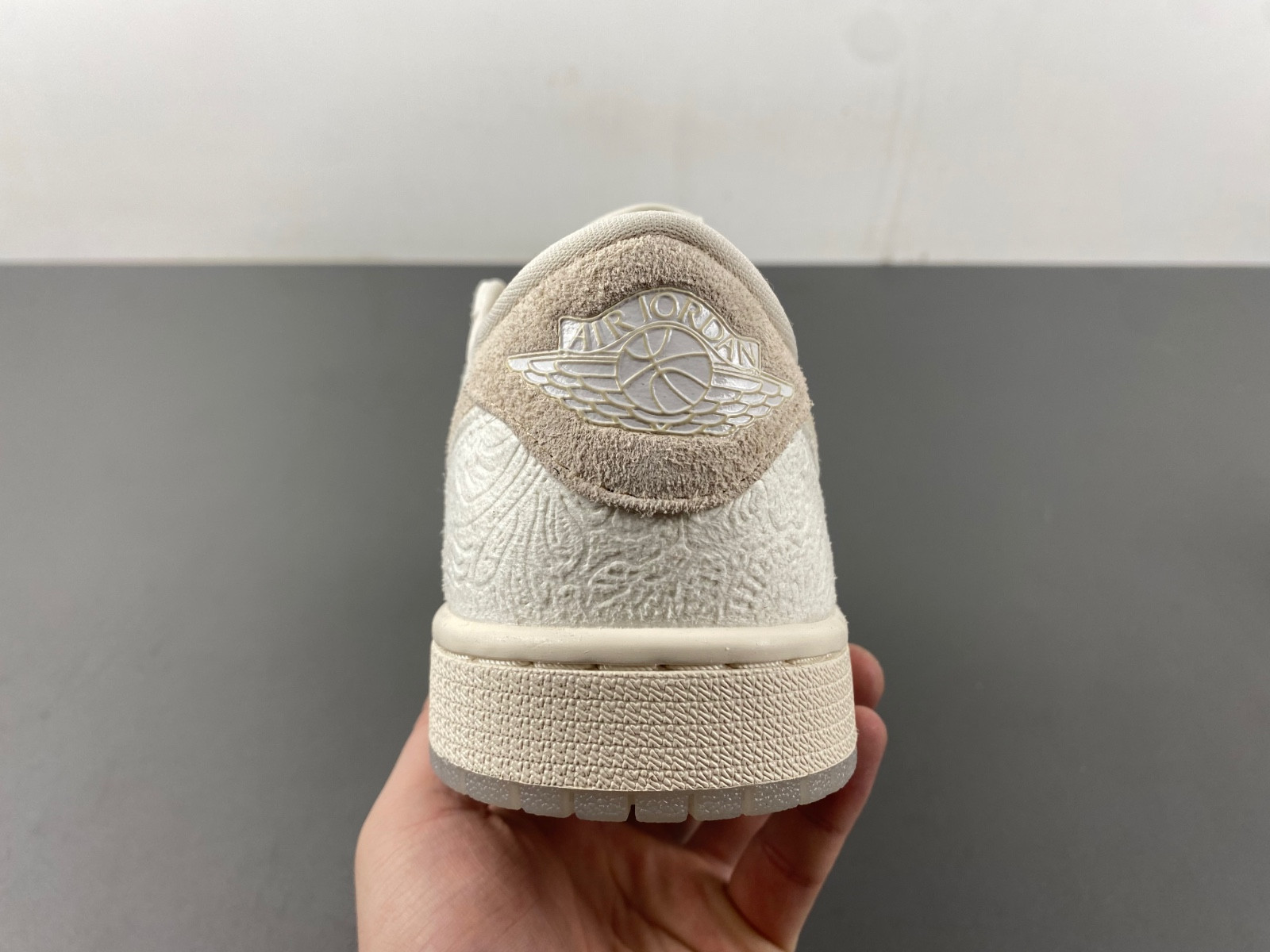 jordan 1 retro low og chris paul men
