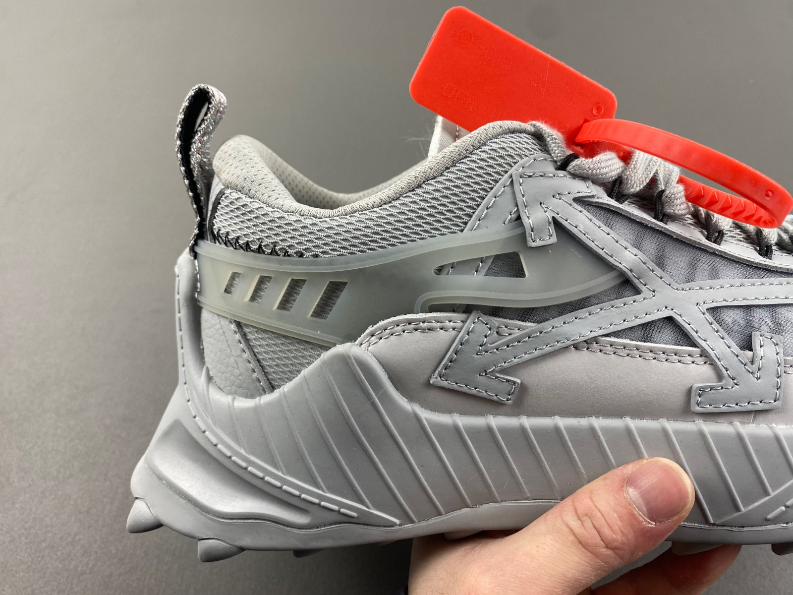 owt 19fw odsy-1000 sneakers