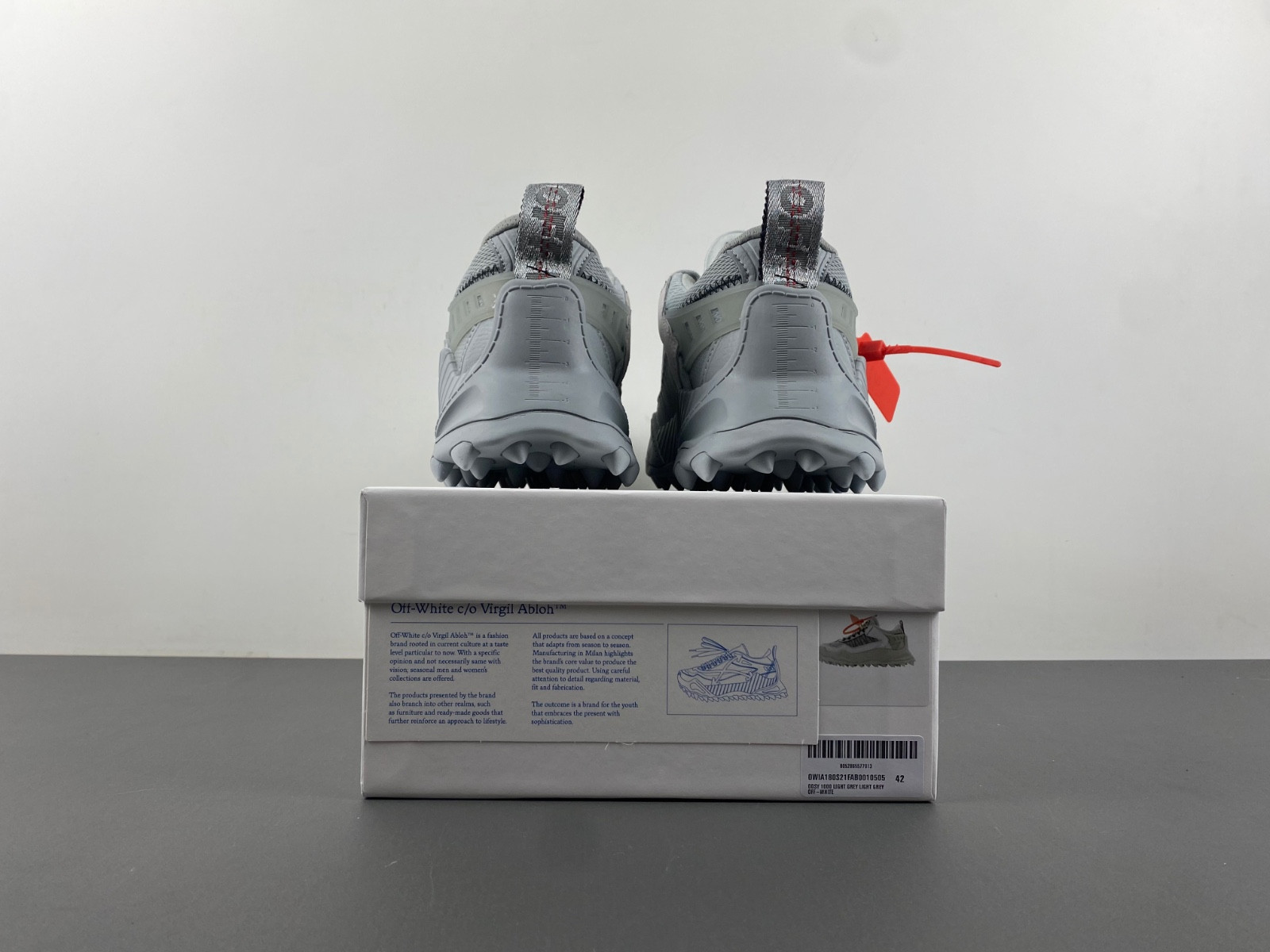 owt 19fw odsy-1000 sneakers
