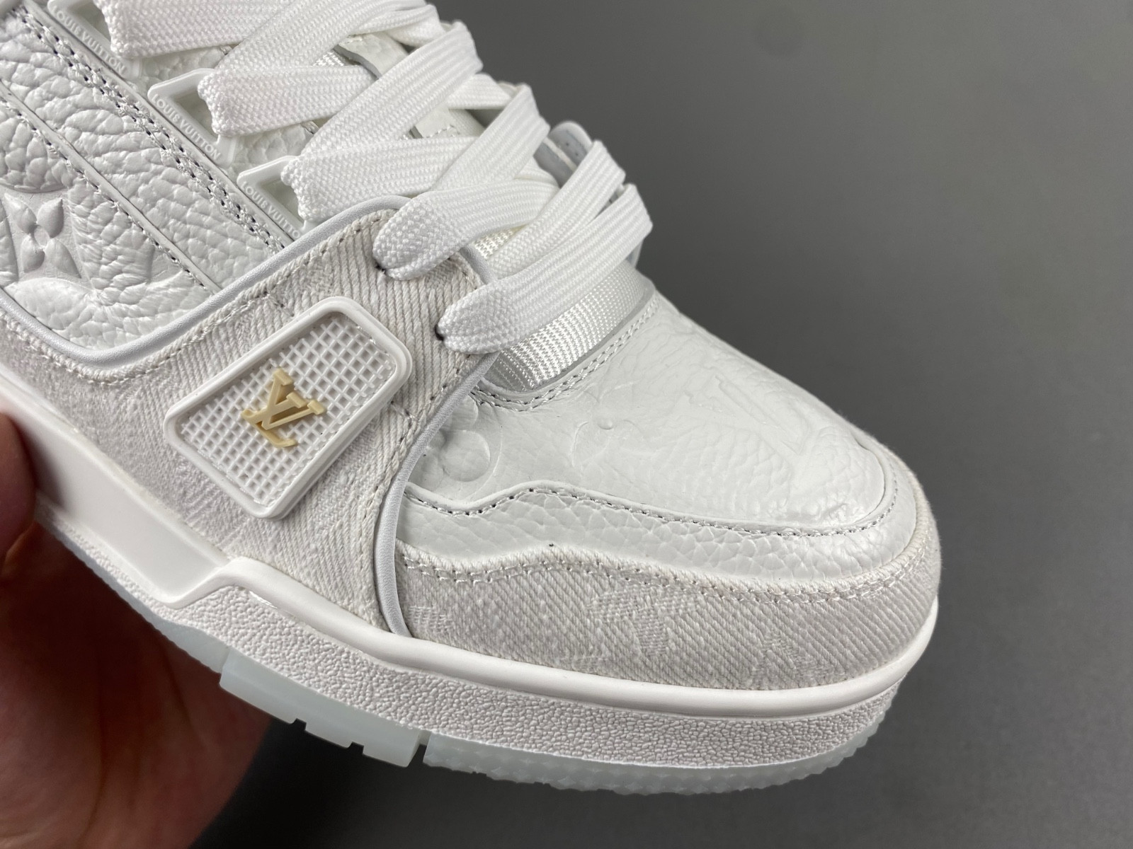 lwe sneaker