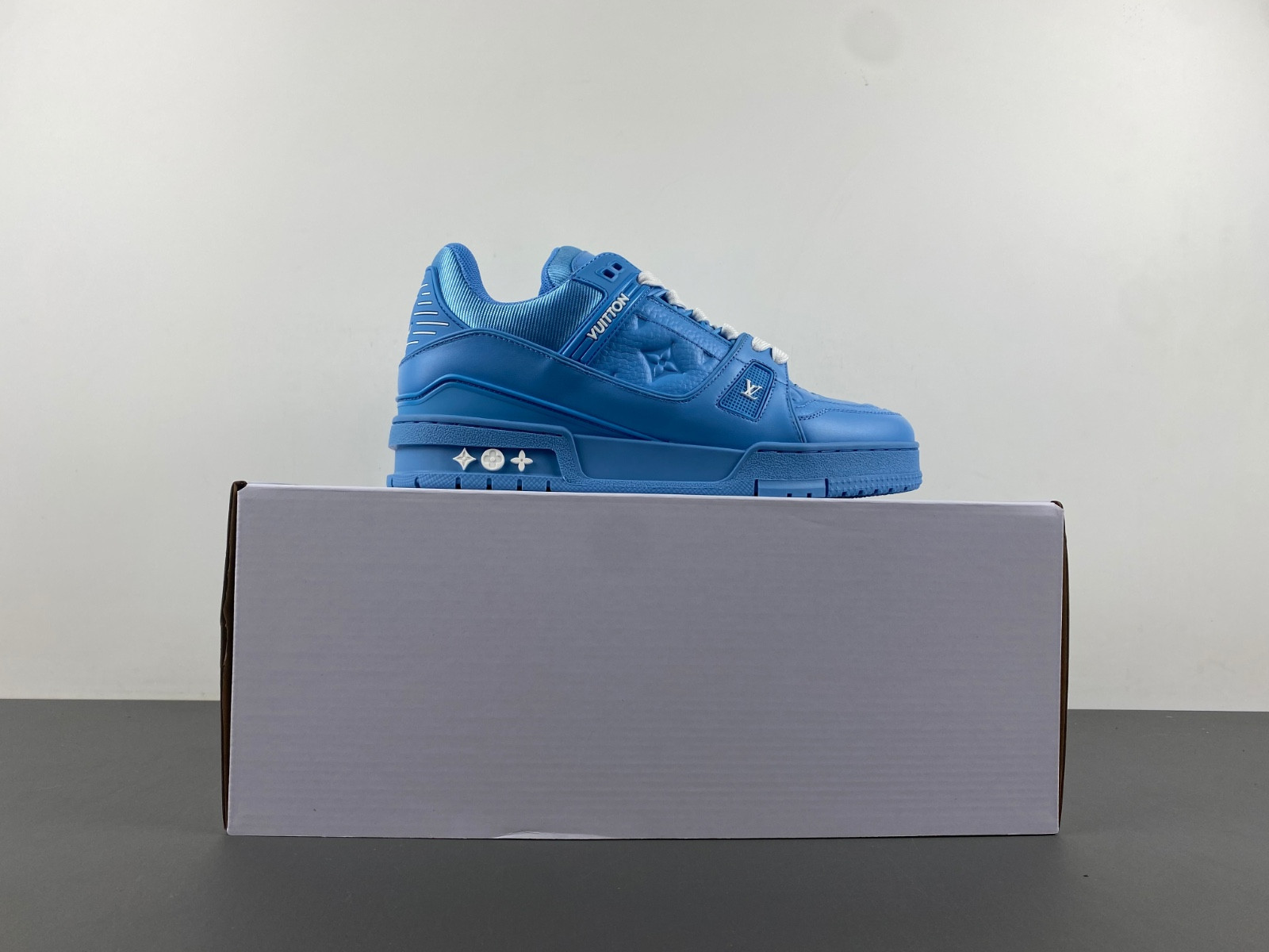 lwe sneaker