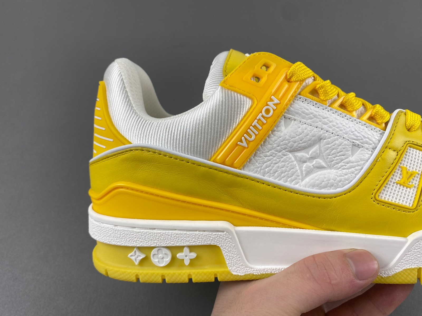 lwe sneaker