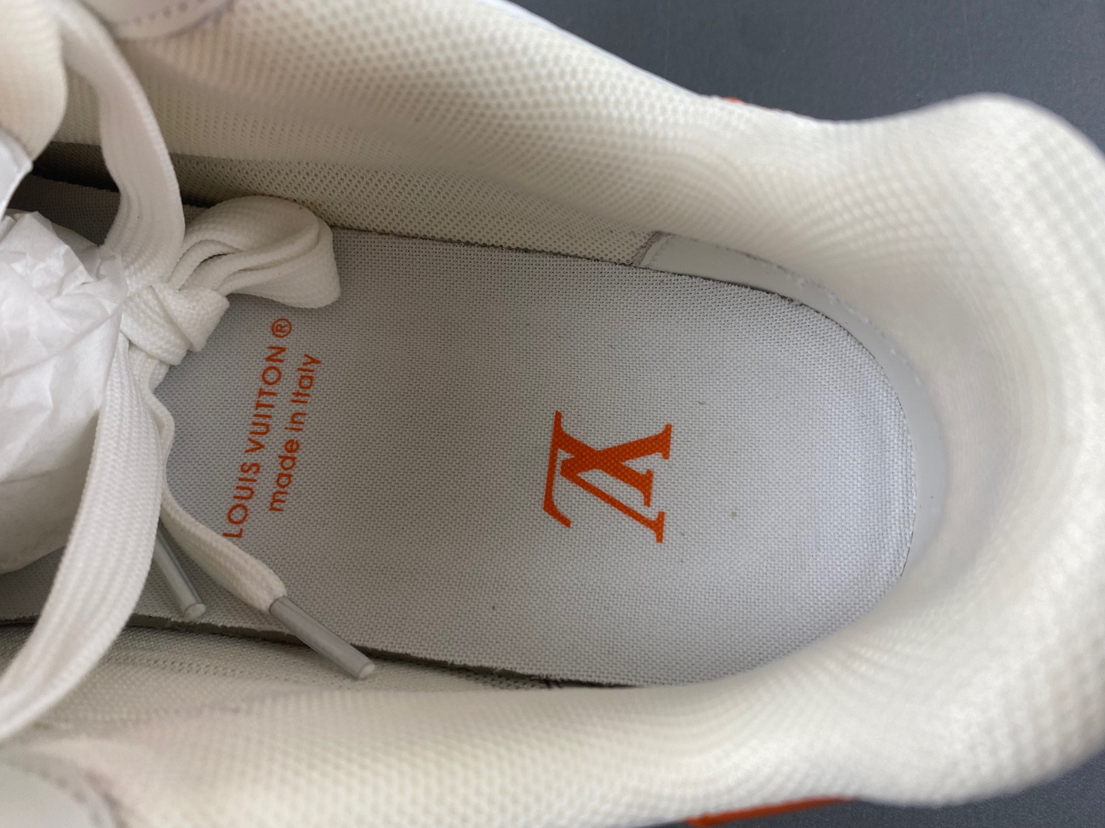 lwe sneaker