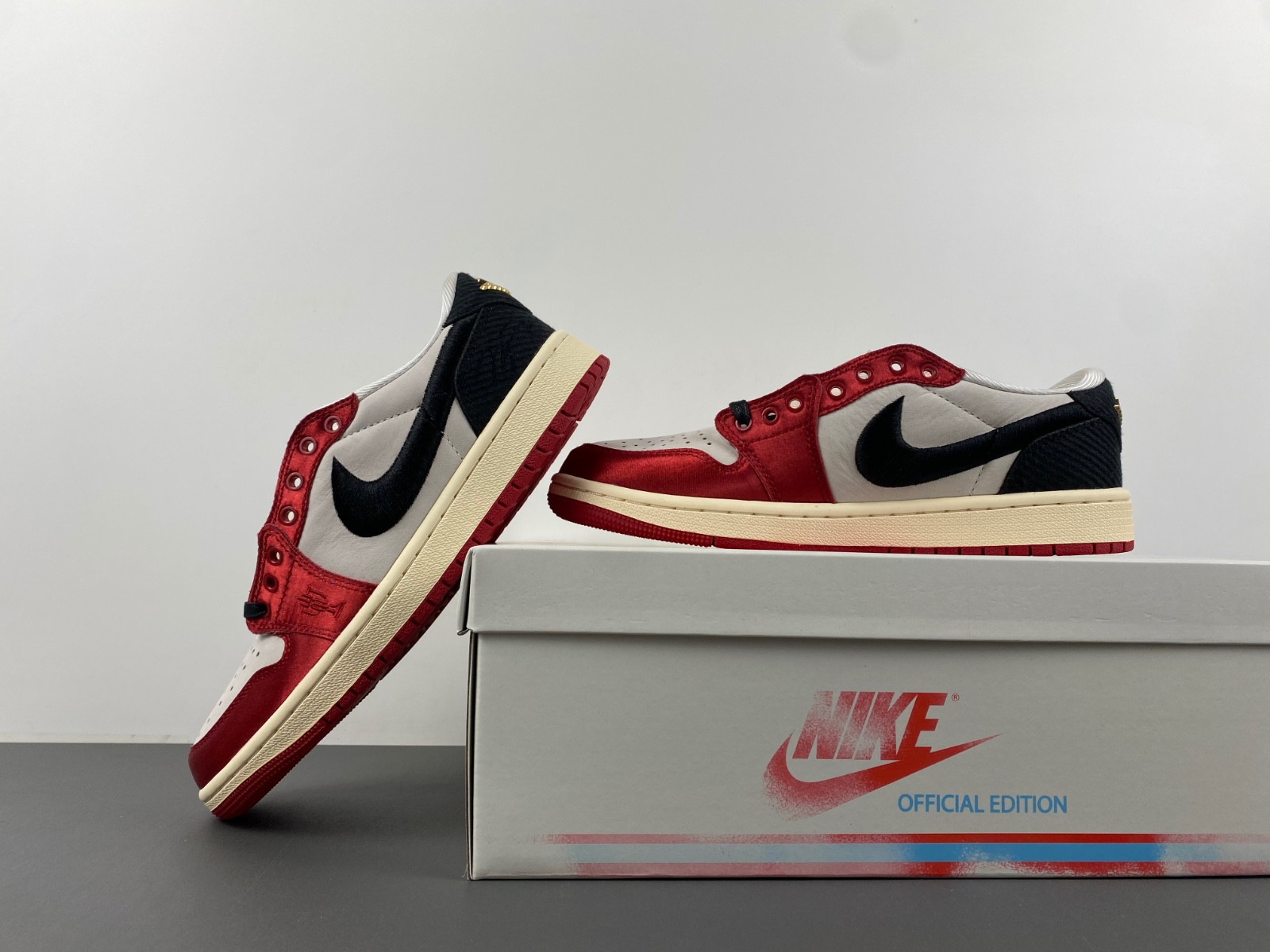 trophy room air jordan 1 low og fn0432-100