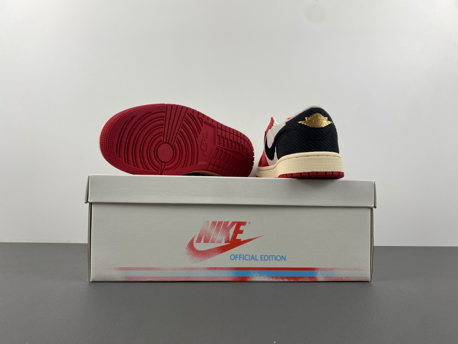 trophy room air jordan 1 low og fn0432-100