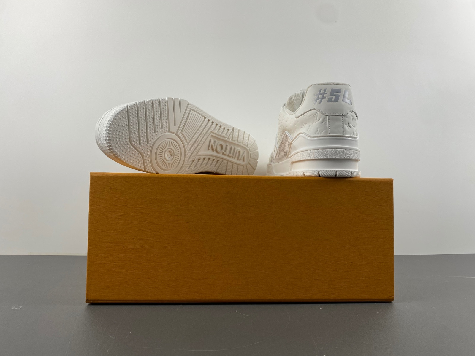 lwe sneaker