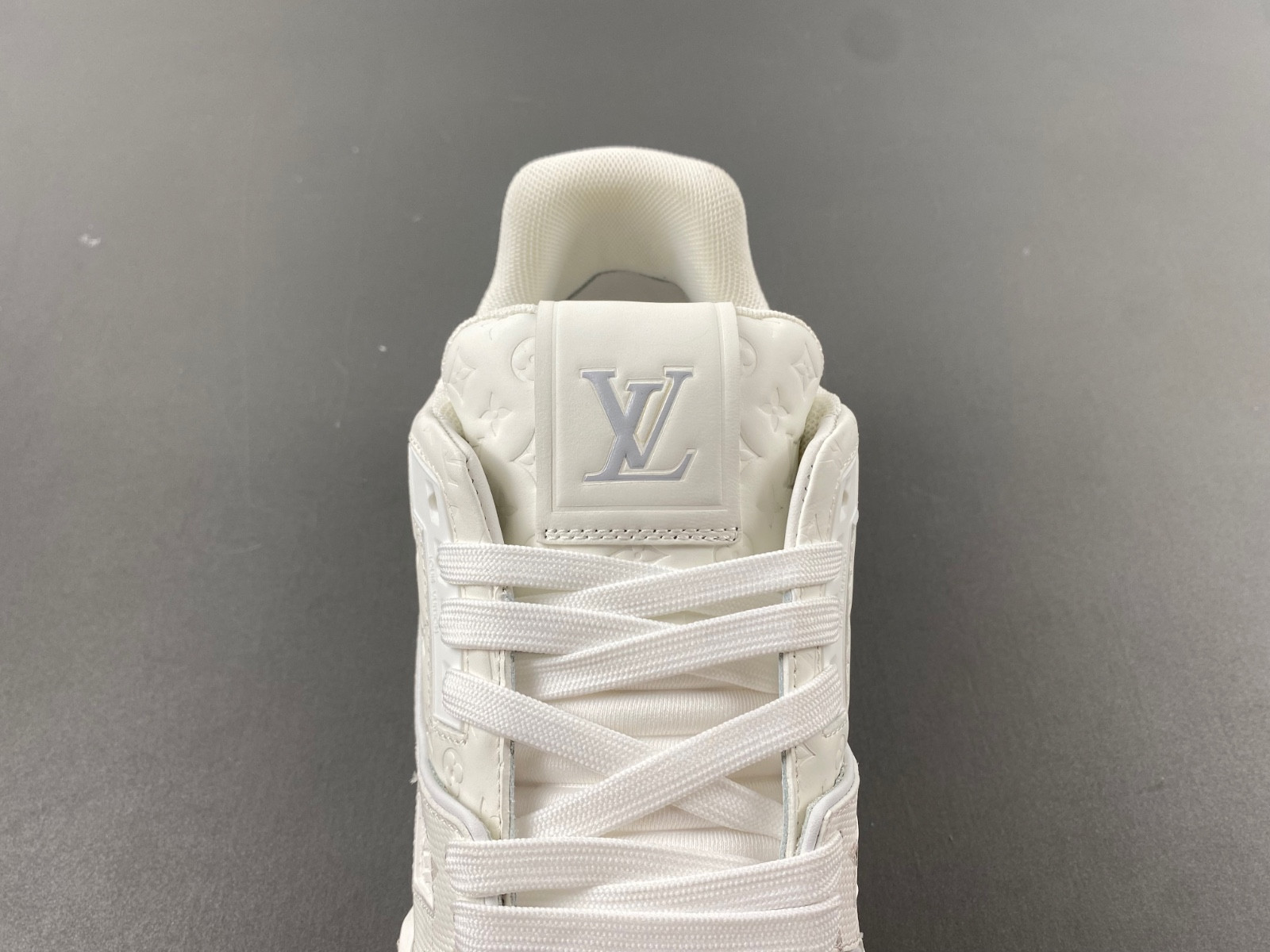 lwe sneaker