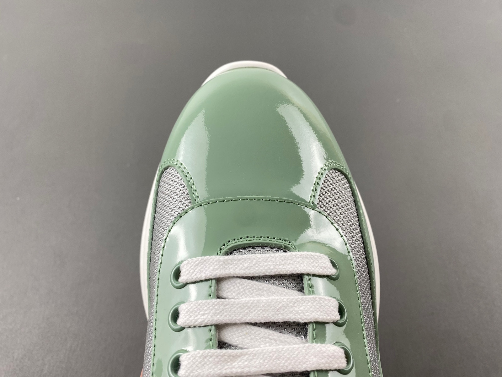 pra sneaker