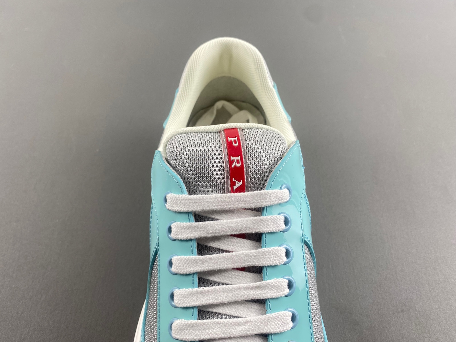 pra sneaker